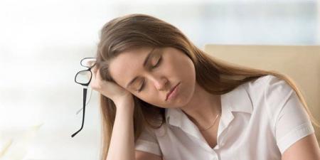 ماذا يحدث لجسمك عند النوم 4 ساعات فقط يوميا؟ - النيل نيوز