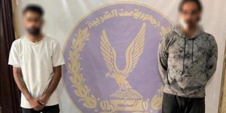 بعد اتهامه بسرقة "فردة توك توك".. ضبط شخص ظهر على سطح منزله وبحوزته سلاح أبيض بالشرقية - النيل نيوز