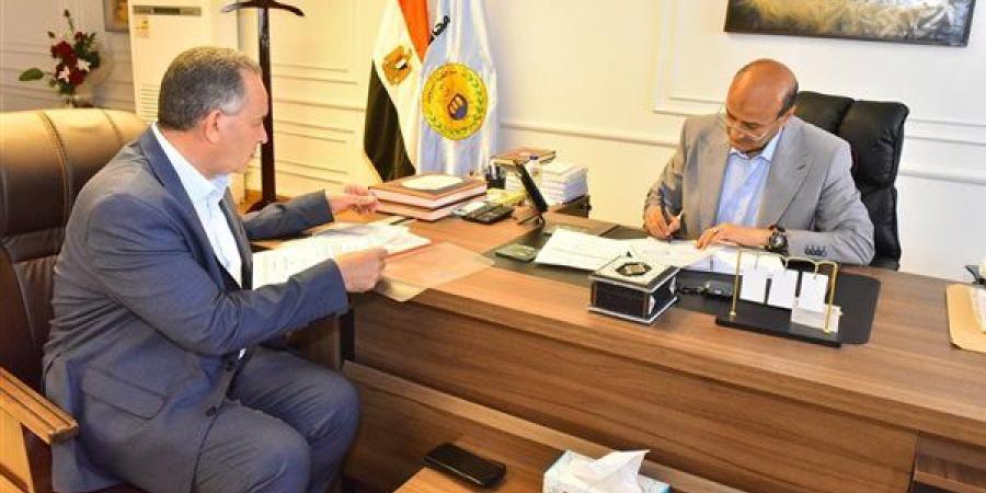 محافظ أسيوط يعتمد نتيجة الدور الثاني للشهادة الإعدادية بنسبة نجاح 81.75% للعامة و75.38% للمهنية