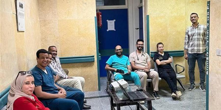 قسم جراحة القلب والصدر بمستشفيات قنا الجامعية يواصل تنظيم السيمنار العلمي الأسبوعي