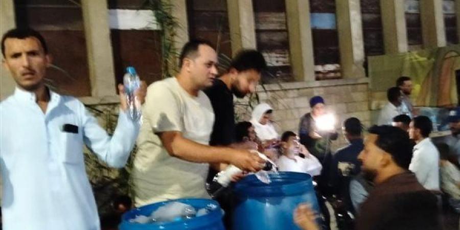 اهالى القصاصين بالإسماعيلية يقدمون الدعم لأهالي ضحايا حادث الدواويس (فيديو)