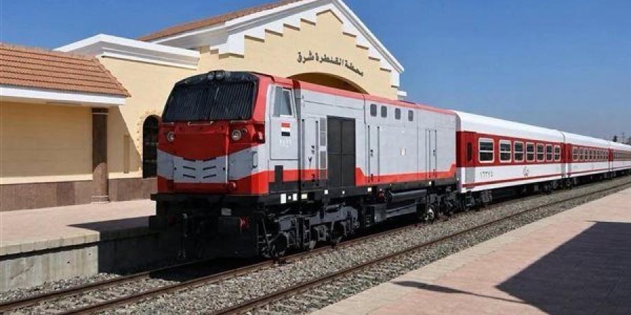 بسبب ارتفاع درجات الحرارة، السكة الحديد تخفض سرعات القطارات وتعلن متوسط التأخيرات اليوم - النيل نيوز