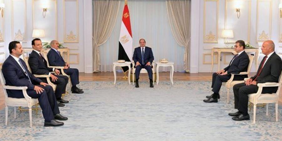الرئيس السيسي يستقبل خليفة حفتر بحضور رئيس المخابرات العامة (فيديو) - النيل نيوز