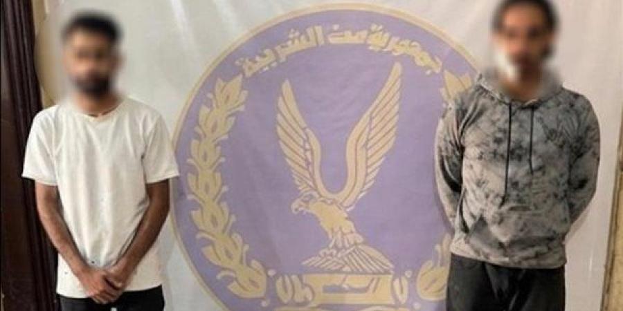 بعد اتهامه بسرقة "فردة توك توك".. ضبط شخص ظهر على سطح منزله وبحوزته سلاح أبيض بالشرقية - النيل نيوز