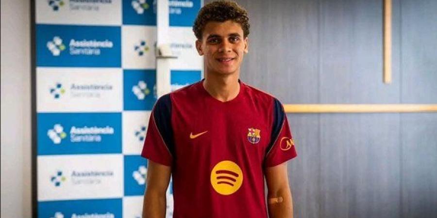 بعد تألقه أمام الأهلي، برشلونة يجهز القميص رقم 9 باسم حمزة عبد الكريم - النيل نيوز