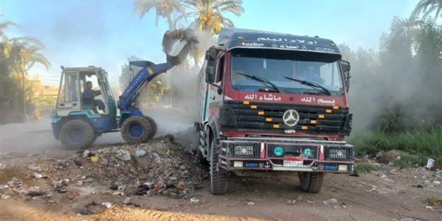 محافظ قنا: رفع 102 طن مخلفات في حملات للنظافة والتطهير بقوص وفرشوط - النيل نيوز