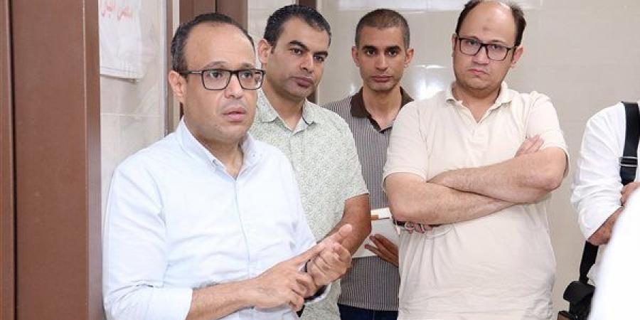 مساعد وزير الصحة يتفقد عددًا من مستشفيات قنا لمتابعة تطور الخدمات وتعزيز التشغيل والتوسع في التخصصات الطبية (صور) - النيل نيوز