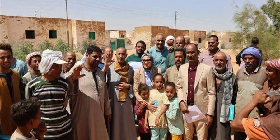 محافظ الوادي الجديد توجه بـ7 إجراءات لدعم أهالي قرى الشب بباريس - النيل نيوز