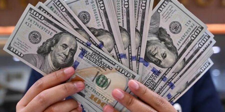 الدولار يهبط لأدنى مستوى فى ثلاثة أشهر مع اضطرابات السندات - النيل نيوز
